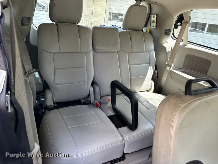 image for item EU0459 2016 Dodge Grand Caravan handicap accessible van