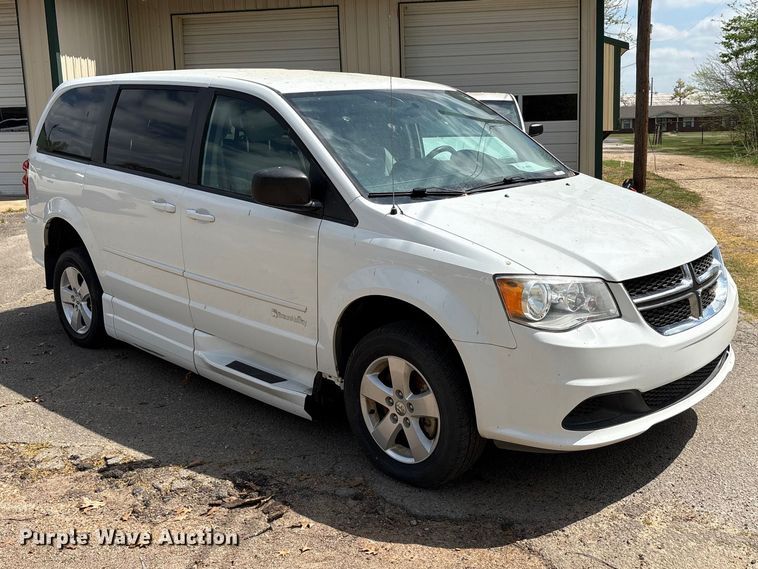 image for item EU0460 2016 Dodge Grand Caravan handicap accessible van