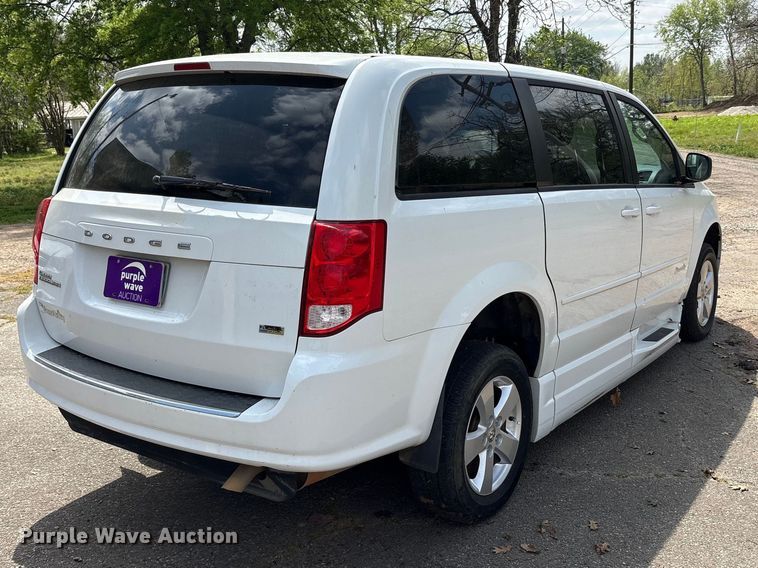 image for item EU0460 2016 Dodge Grand Caravan handicap accessible van