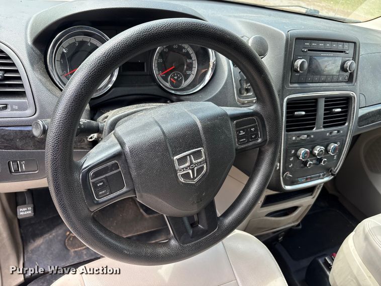 image for item EU0460 2016 Dodge Grand Caravan handicap accessible van