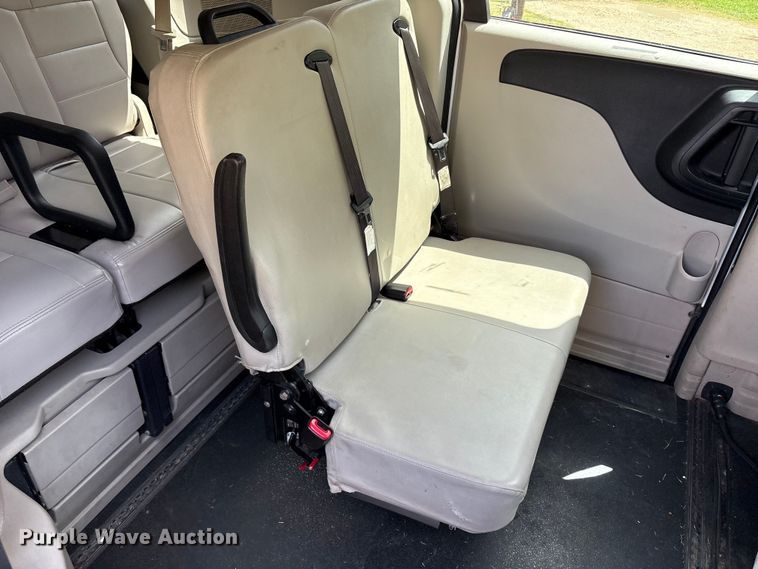 image for item EU0460 2016 Dodge Grand Caravan handicap accessible van