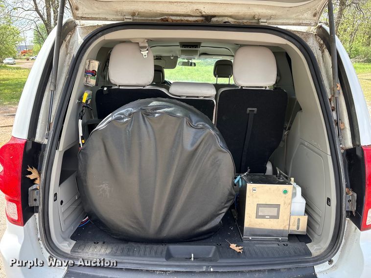 image for item EU0460 2016 Dodge Grand Caravan handicap accessible van