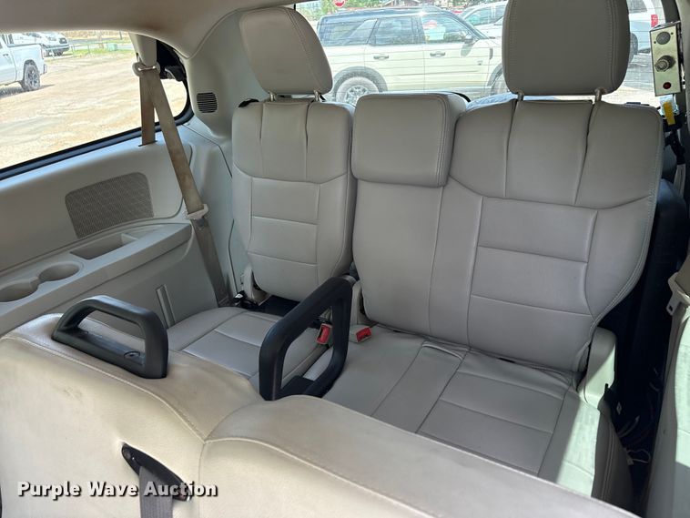 image for item EU0460 2016 Dodge Grand Caravan handicap accessible van