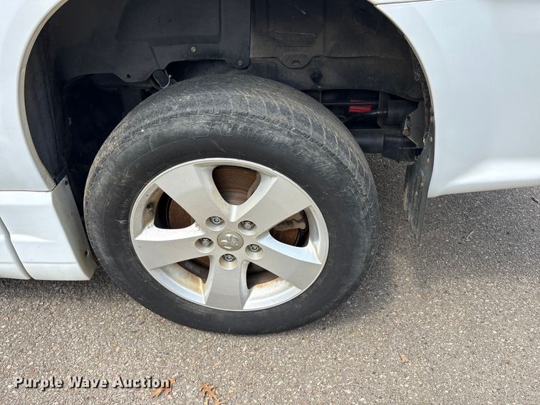 image for item EU0460 2016 Dodge Grand Caravan handicap accessible van