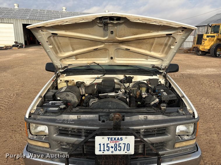 image for item EU4990 1998 Chevrolet C2500 pickup truck