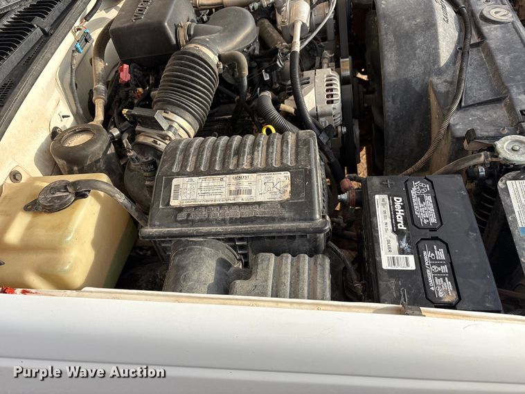 image for item EU4990 1998 Chevrolet C2500 pickup truck