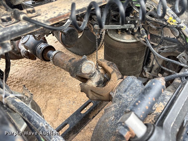 image for item EU4991 2007 Volvo VN semi truck