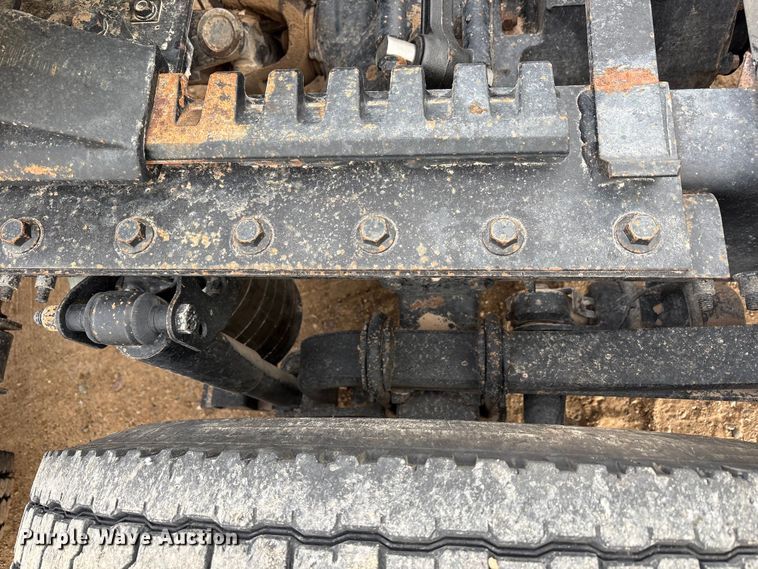 image for item EU4991 2007 Volvo VN semi truck