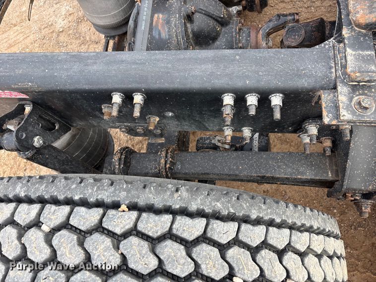 image for item EU4991 2007 Volvo VN semi truck