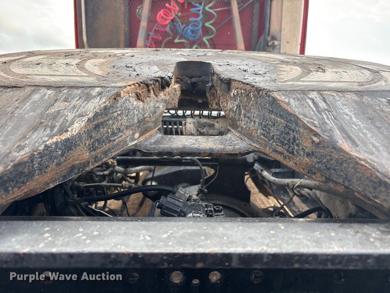 image for item EU4991 2007 Volvo VN semi truck