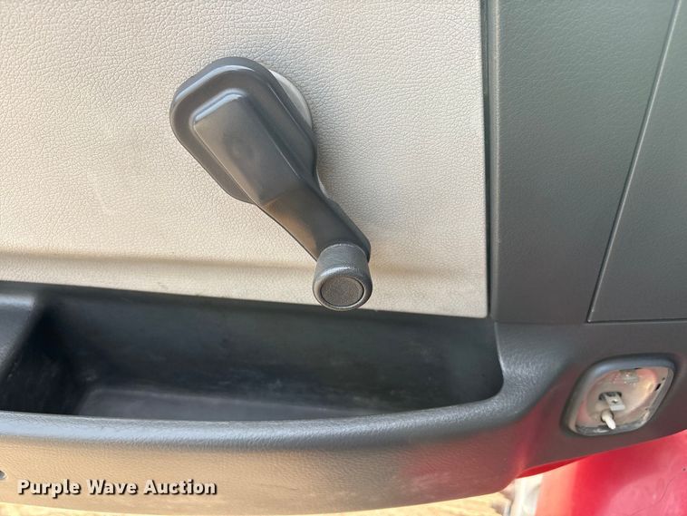 image for item EU4991 2007 Volvo VN semi truck