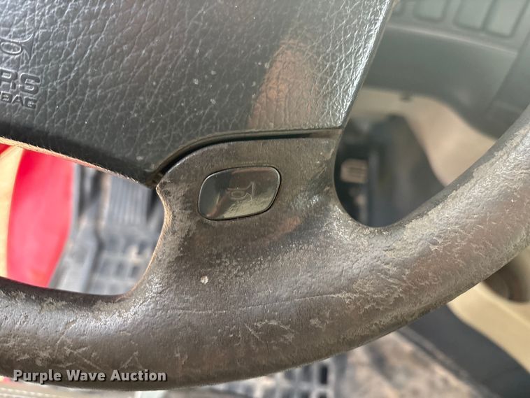 image for item EU4991 2007 Volvo VN semi truck