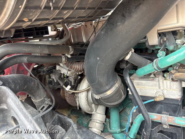 image for item EU4991 2007 Volvo VN semi truck