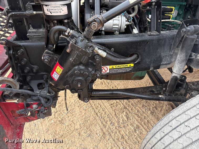 image for item EU4992 2007 Volvo VN semi truck