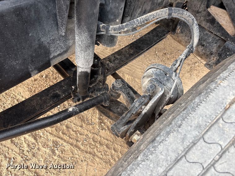 image for item EU4992 2007 Volvo VN semi truck