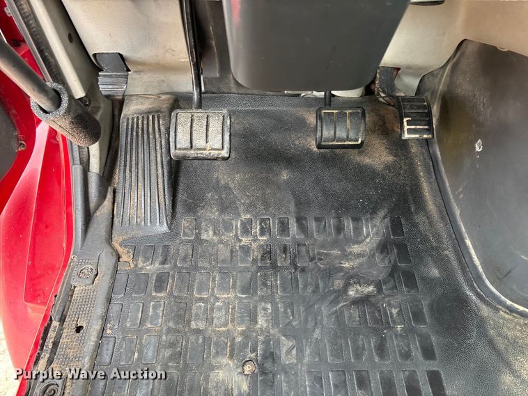 image for item EU4992 2007 Volvo VN semi truck