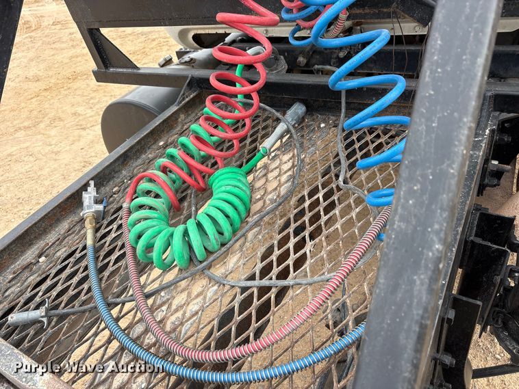 image for item EU4993 1988 Mack R686ST semi truck