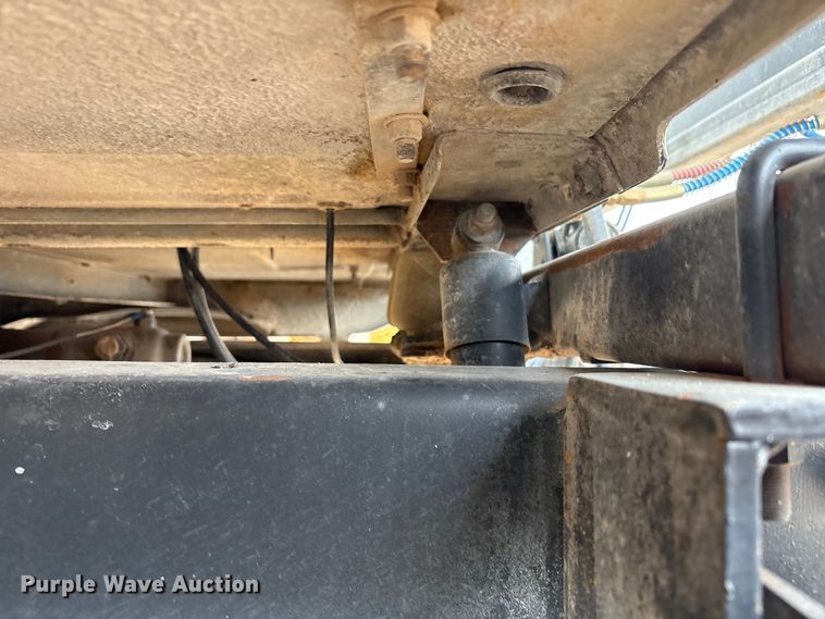 image for item EU4993 1988 Mack R686ST semi truck