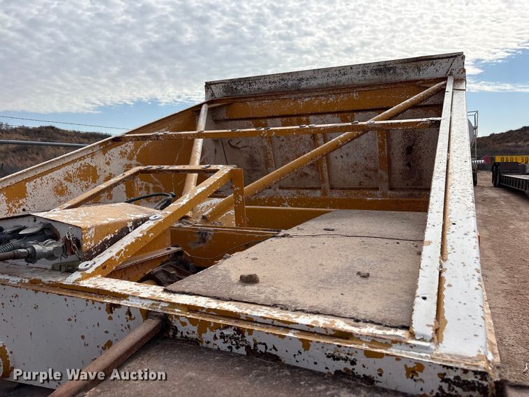 image for item EU4994 Ranch bottom dump trailer