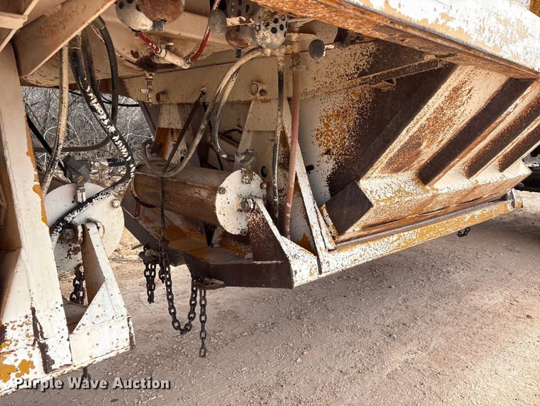 image for item EU4994 Ranch bottom dump trailer