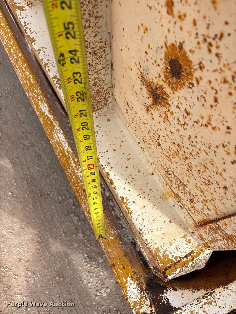 image for item EU4994 Ranch bottom dump trailer