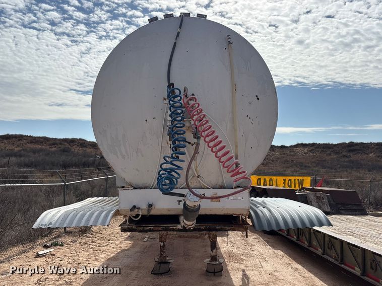 image for item EU4995 tank trailer