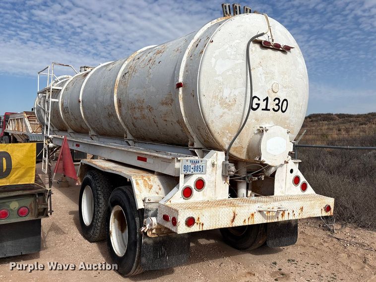 image for item EU4995 tank trailer