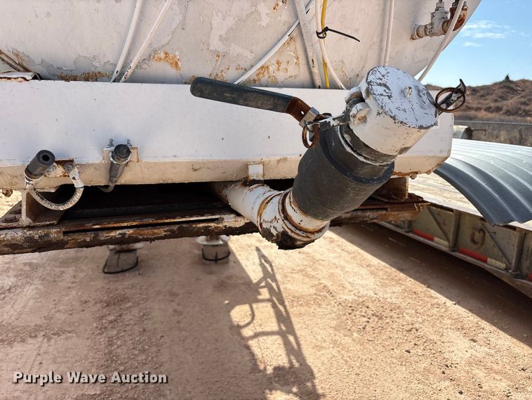 image for item EU4995 tank trailer