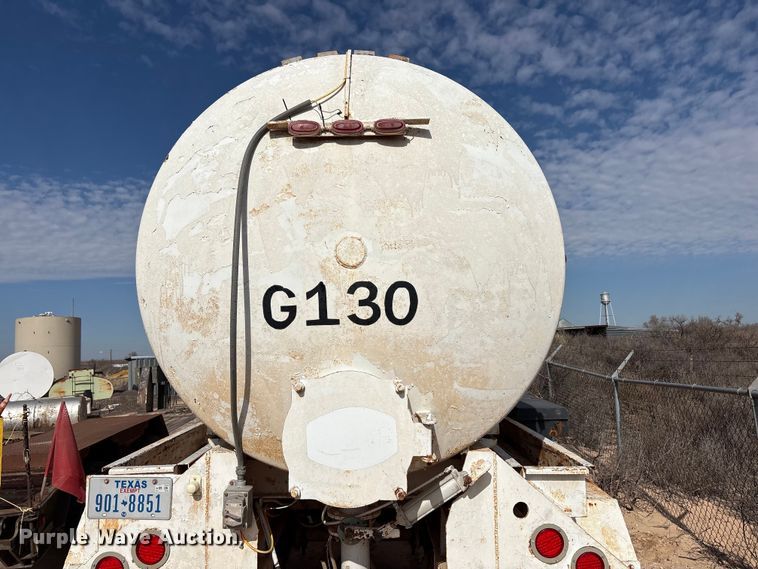 image for item EU4995 tank trailer