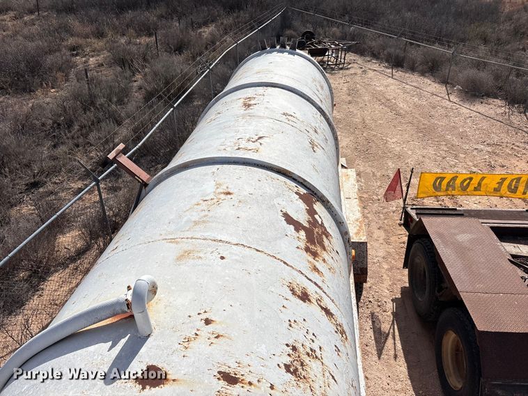 image for item EU4995 tank trailer