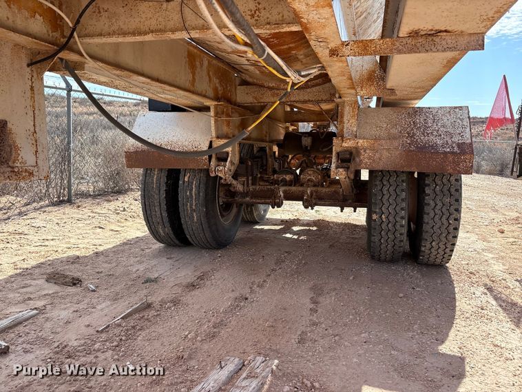 image for item EU4995 tank trailer