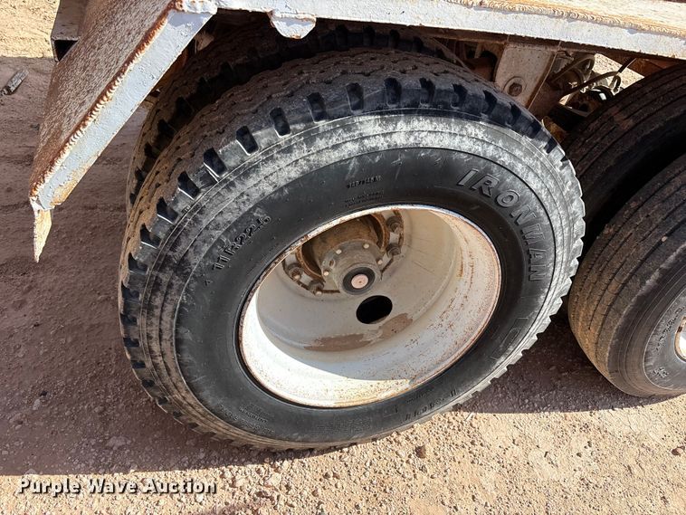 image for item EU4995 tank trailer