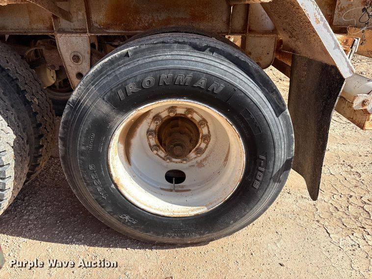 image for item EU4995 tank trailer