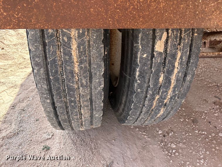 image for item EU4995 tank trailer