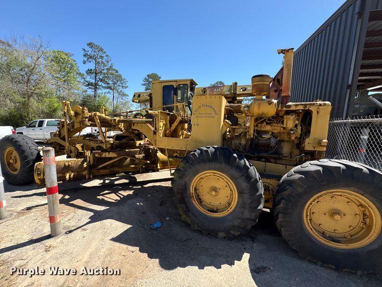 image for item EU7420 1964 Caterpillar 112F rigid frame motor grader