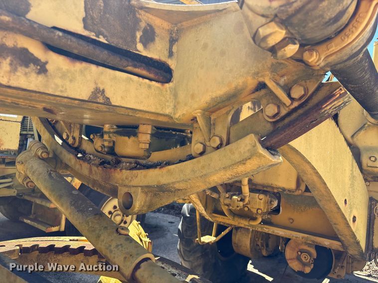 image for item EU7420 1964 Caterpillar 112F rigid frame motor grader