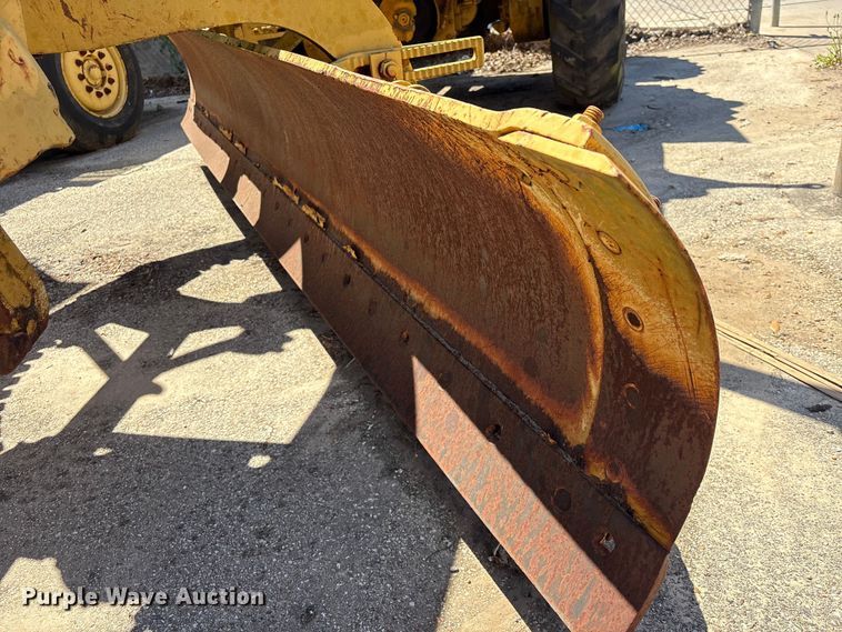 image for item EU7420 1964 Caterpillar 112F rigid frame motor grader