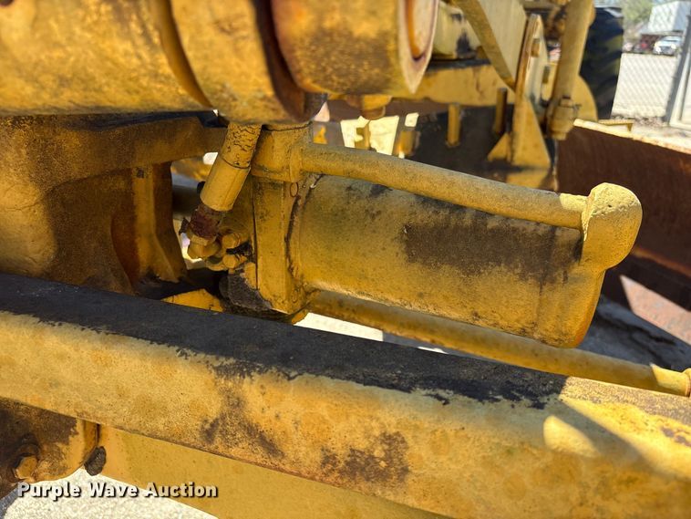 image for item EU7420 1964 Caterpillar 112F rigid frame motor grader