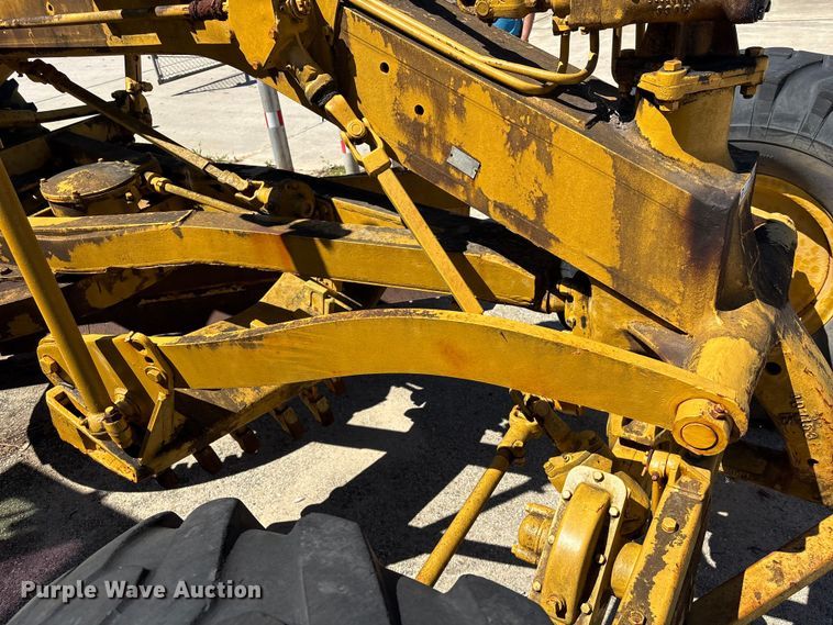 image for item EU7420 1964 Caterpillar 112F rigid frame motor grader