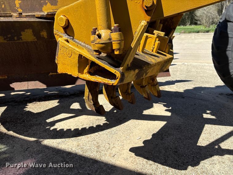 image for item EU7420 1964 Caterpillar 112F rigid frame motor grader