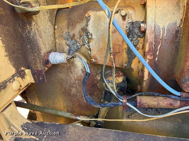 image for item EU7420 1964 Caterpillar 112F rigid frame motor grader