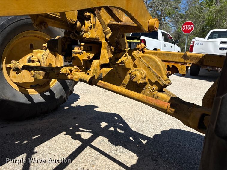 image for item EU7420 1964 Caterpillar 112F rigid frame motor grader