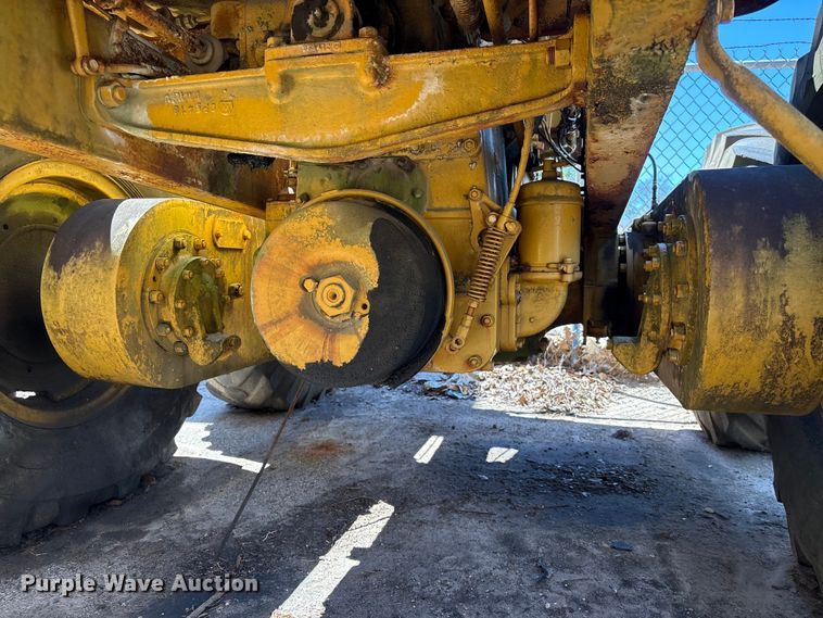 image for item EU7420 1964 Caterpillar 112F rigid frame motor grader