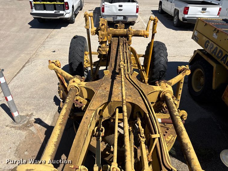 image for item EU7420 1964 Caterpillar 112F rigid frame motor grader