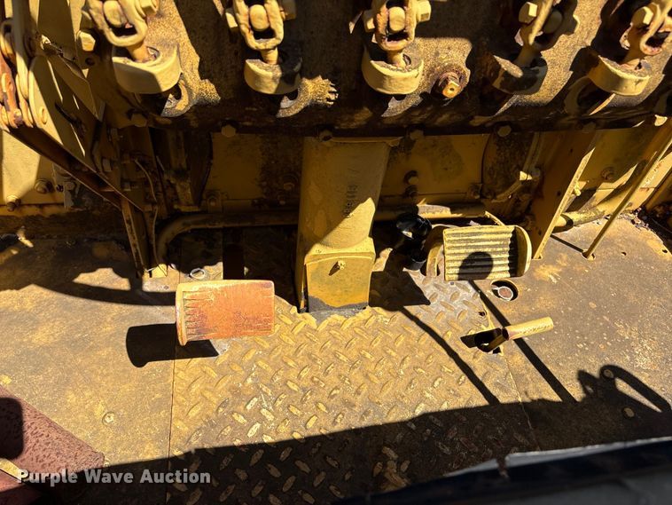 image for item EU7420 1964 Caterpillar 112F rigid frame motor grader