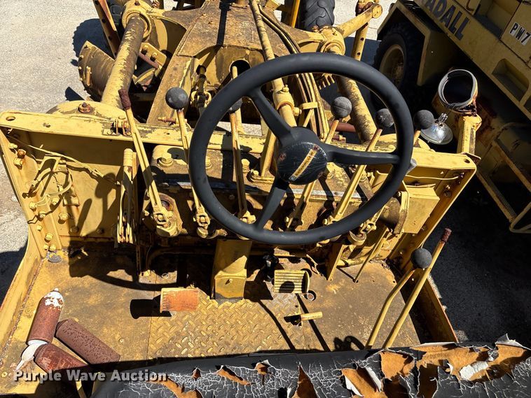 image for item EU7420 1964 Caterpillar 112F rigid frame motor grader