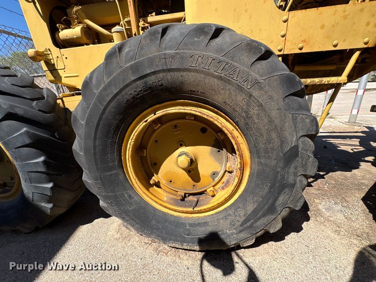 image for item EU7420 1964 Caterpillar 112F rigid frame motor grader