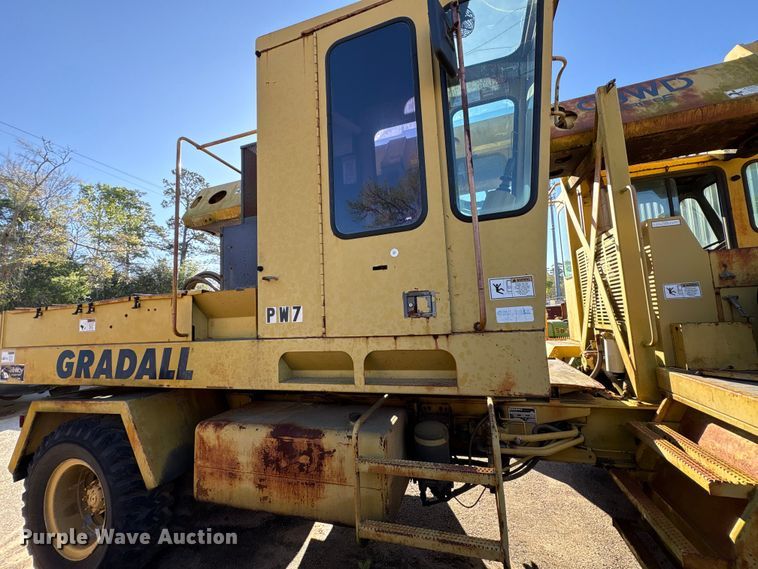 image for item EU7424 Gradall GW-362-G3WD wheeled excavator