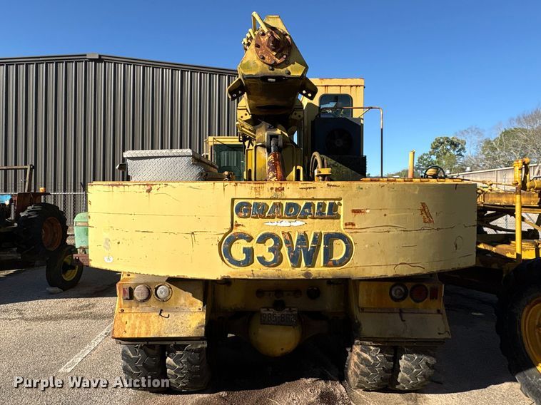 image for item EU7424 Gradall GW-362-G3WD wheeled excavator