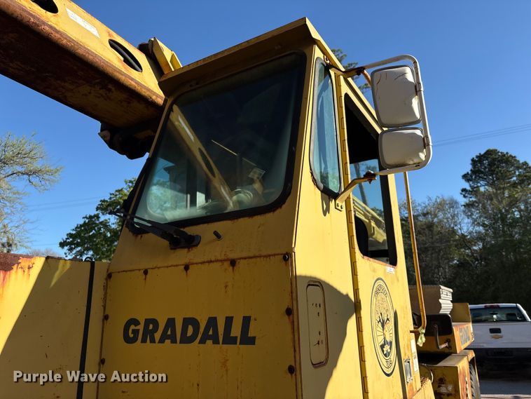 image for item EU7424 Gradall GW-362-G3WD wheeled excavator